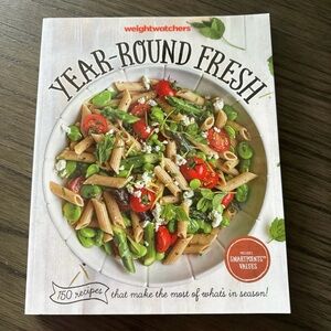 Weight Watchers Year-Round Fresh Cookbook - 2015